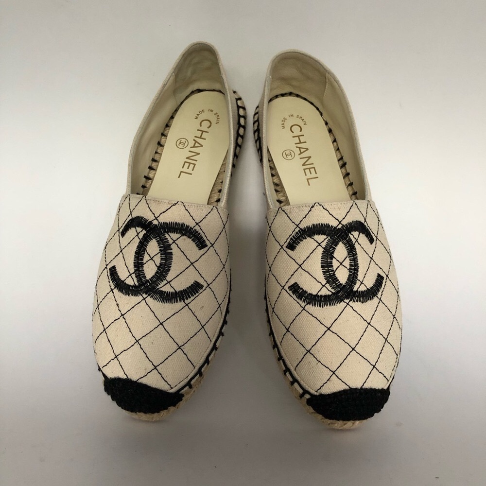 CHANEL Black and White Espadrilles Timeless Elegance -NEVER WORN